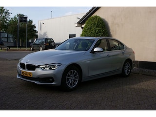 BMW 318i High Executive - Head up display - Sport int. - Leer