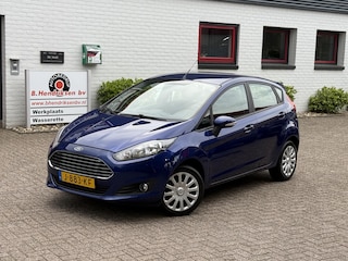 Ford Fiesta 1.25 82pk 5D Trend/ All season banden/ Airco/ Bluetooth/ Distributieriem vervangen