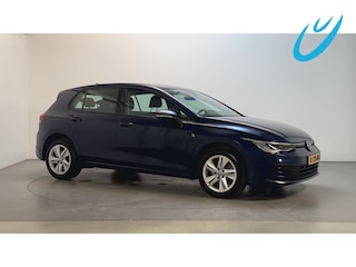 Volkswagen Golf 1.0 TSI Life Virtual Cockpit Parkeersensoren Navigatie Sfeerverlichting