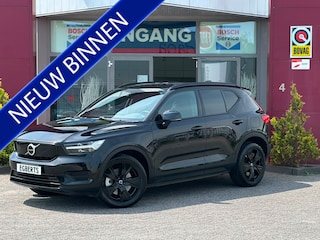 Volvo XC40 | ALL BLACK | 19' zwart | AppleCarPlay Recharge Plus