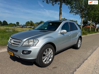 Mercedes-Benz M-klasse 320 CDI Grijs Kenteken Nieuwe Apk