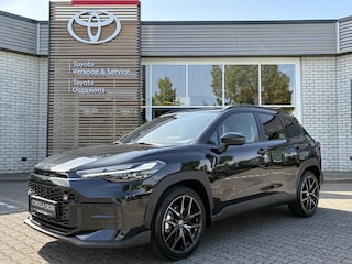 Toyota Corolla Cross HYBRID 180 GR SPORT NIEUW & DIRECT LEVERBAAR!!! PANO-DAK JBL-AUDIO STOEL-STUURVERW BLIND-SPOT PARK-SENSOREN 19" LM-VELGEN