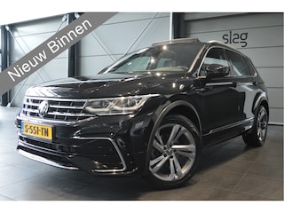 Volkswagen Tiguan 1.5 TSI 2X R-LINE navi pano leer camera trekhaak 150 pk !!