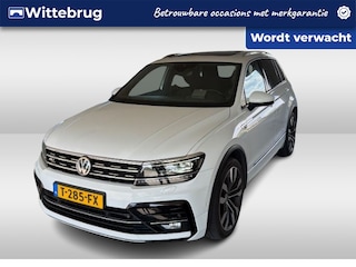 Volkswagen Tiguan 2.0 TSI 4Motion Highline Business R / Pano / Digitaal dashboard / Head-up display /  Dynaudio / Navigatie / App connect /