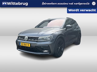 Volkswagen Tiguan 1.5 TSI ACT Highline Business R / 2x R-line / Digitaal dashboard / Pano / Zwenkbare trekhaak / 360 Camera / Navigatie / App connect /