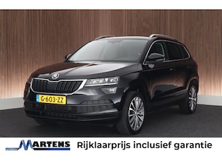 Skoda Karoq 1.5 TSI ACT 150pk DSG Business Edition Trekhaak Camera Keyless Sportstoelen Virtual Cockpit Navigatie