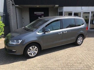 Volkswagen Sharan 2.0 TDI Highline Edition 7 PERSONS / LEDER / CLIMA / NAVI / 7 SEATS / COC /
