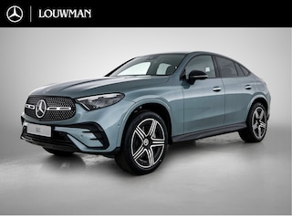 Mercedes-Benz GLC 300e 4MATIC Business Solution AMG | Premium pakket | Nightpakket | Trekhaak | 360° camera | Warmtewerend, donkergetint glas | Smartphone-integratie | Sfeerverlichting | 20 inch vijfspaaks AMG-velgen |