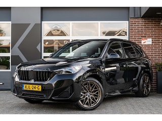 BMW X1 xDrive25e M Sport | Shadow | Driving Ass. Plus | Camera | Adapt. Led | Stoelverwarming | 20 Inch |