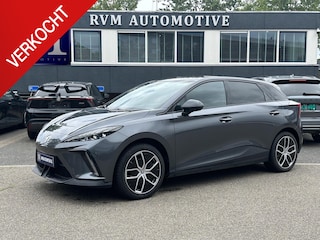 MG 4 Electric Luxury 64 kWh SOH 96%|360 CAMERA| 7 JAAR MG GARANTIE T/M 02-2031| ELEK. STOEL| DODE HOEK SENSOR| STOEL + STUURVERWARMING| ADAPTIVE CRUISE CONTROL