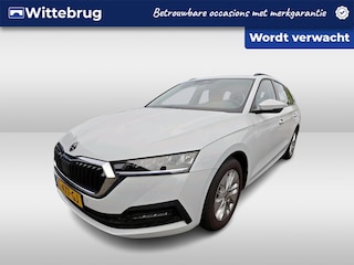 Skoda Octavia Combi 1.0 e-TSI 110pk Business Edition DSG Automaat / Navigatie / LED / LM 16 inch / Parkeersensoren / Elektr klep