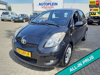 Toyota Yaris 1.3 VVTi Aspiration nette goed onderhouden yaris!