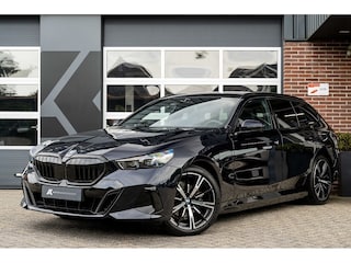 BMW 530e xDrive Touring M Sport | Panorama | Head-Up | Stoelventilatie | Memory | Driving Ass. Prof. | Harman/Kardon | 20' Inch |