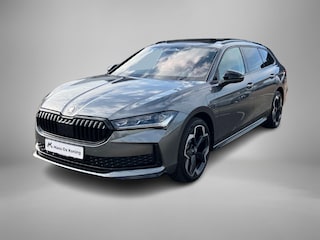 Skoda Superb 1.5TSI PHEV 150kW/204PK Sportline DSG · Panoramadak · Trekhaak · Navigatie · Garantie t/m 26-08-2030 of 100000km.