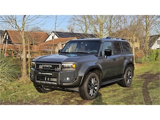 Toyota Land Cruiser 250 2.8 D-4D Professional Panorama Dak GRIJS KENTEKEN