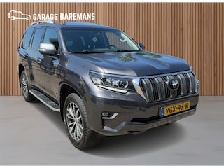 Toyota Land Cruiser 150 2.8 D-4D-F Executive Window Van