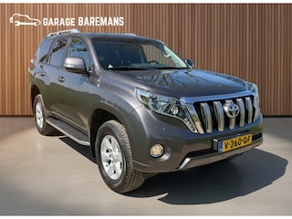 Toyota Land Cruiser 150 2.8 D-4D-F LX Window Van