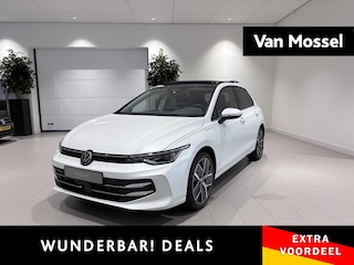 Volkswagen Golf 1.5 eHybrid Style Edition 204 PK Plug-in Hybrid | Trekhaak | Panoramadak | Apple Carplay draadloos | Keyless access | Dodehoeksensoren | Ruiten getint | Adaptive cruise control | LED koplampen | Camera | Parkeersensoren | Andorid Auto draadloos |