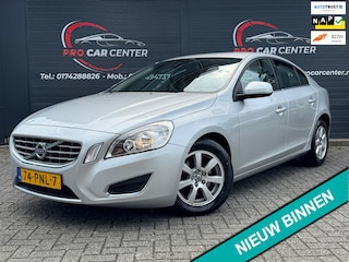 Volvo S60 1.6 T4 Kinetic AUT | CLIMATE | CRUISE | PDC | 2e EIGENAAR | NAVI | EL.RAMEN | NAP | APK | LMV