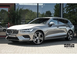 Volvo V60 2.0 T6 Twin Engine AWD Inscription | Pano | Trekhaak | HUD | Cruise | 19 Inch | Pebble Grey | Stoelverw. | Camera | Elec. stoelen