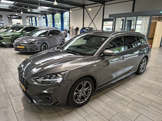 Ford Focus Wagon EcoBoost Hybrid 125 pk ST Line | Winter Pack | Camera | full LED | 4 seiz. banden | 100% dealer onderh.