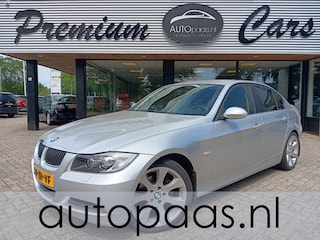 BMW 318i Business Line|ORG NL|DEALERONDH|NAV GROOT|COMFT SEAT|BREEDSET|ZEER NETJES
