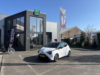 Toyota Aygo 1.0 VVT-i x-cite ultimate Two Tone
