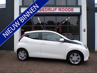 Toyota Aygo 1.0 VVT-i x-cite ultimate airco automaat LMV AIRCO NETTE STAAT