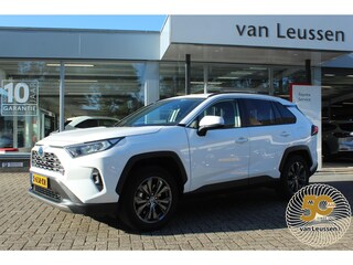 Toyota RAV4 2.5 HYBRID DYNAMIC TREKHAAK LED KEYLESS AD-CRUISE LM-VELGEN PARK-SENSOREN APPLE/ANDROID CAMERA ELEK-ACHTERKLEP