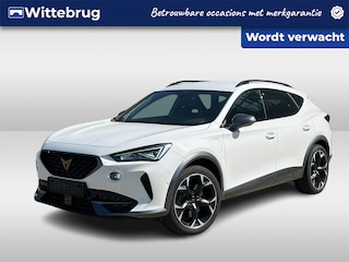 Cupra Formentor 1.4 e-Hybrid 245PK VZ Performance / Achteruitrijcamera / Stuur + Stoelverwarming / Dodehoek Sensor / Full-LED / Keyless Entry-GO
