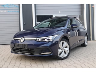 Volkswagen Golf 1.5 eTSI Pano Camera ACC Winterpakket