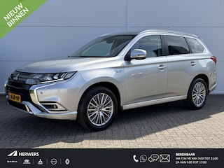 Mitsubishi Outlander 2.4 PHEV Intense / Trekhaak (  1500 kg ) / Apple Carplay/Android Auto / Cruise control /