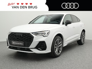 Audi Q3 45 TFSI e 245pk S-Line | Black optiek | Stoelverwarming | Elektr. bedienbare kofferbak | Side-Assist | Achteruitrijcamera |