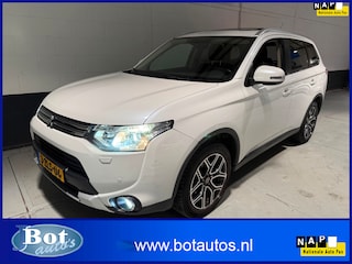 Mitsubishi Outlander 2.0 PHEV Instyle X-Line / TREKHAAK / OPEN DAK / LEDEREN BEKLEDING / CLIMATE / CRUISE CONTROL