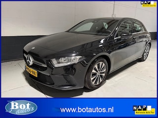 Mercedes-Benz A-klasse 180 Business Solution / AUTOMAAT / 89.000 KM / NAVIGATIE / CLIMATE / CRUISE CONTROL / NL-AUTO / HALF LEDER