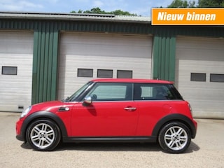 Mini Cooper 1.6 ONE MINIMALIST