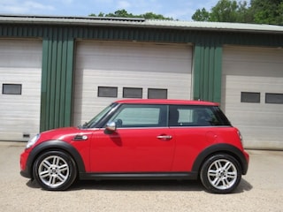 Mini Cooper 1.6 ONE MINIMALIST
