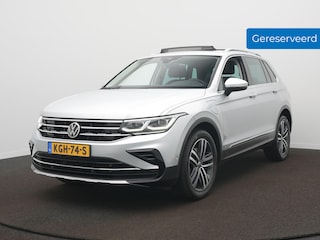 Volkswagen Tiguan 1.4 TSI Ehybrid Automaat - IQ light - Panoramisch schuif-kanteldak - ACC - Navigatie - Camera - Park Assist