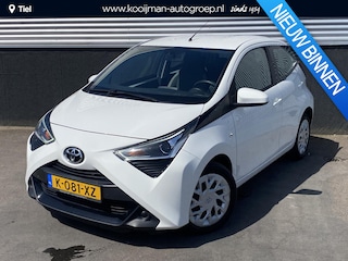 Toyota Aygo 1.0 VVT-i x-play Apple Carplay/Android Auto, achteruitrij camera, airconditioning, Nederlandse auto!