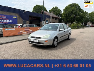 Ford Focus 1.6-16V Ghia AIRCO!