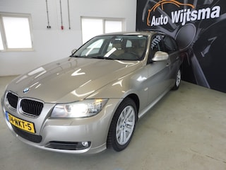 BMW 3-serie Touring 320i Business Line Leer | Navi | LMV | PDC achter | CPV | Cruise