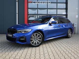 BMW 3-serie Touring 330e High Executive | M-Sport | Pano | 360 | Laser Led | Keyless | Carplay / Android Auto | Cruise | Ambient | Stoel & Stuurwielverwarming | Memory | Trekhaak | Vernasca Cognac
