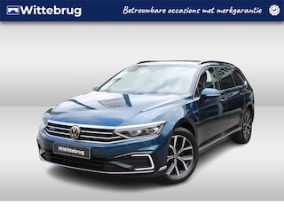 Volkswagen Passat Variant 1.4 TSI PHEV 218pk GTE DSG Automaat / Navigatie / LM 17 inch / Standkachel / IQ LED Matrix / Wegkl trekhaak / Camera