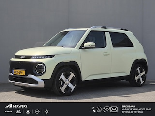Hyundai Inster Evolve Plus 49 kWh / SOH 100% / Origineel Nederlands / Fabrieksgarantie tot 03-2030 / Stuur & Stoelverwarming / V2L / Stuur- & Stoelverwarming / CCS snelladen / warmtepomp / Rondomzicht camera / Draadloze telefoon lader / Apple Carplay Android Auto /