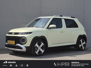 Hyundai Inster Evolve Plus 49 kWh / SOH 100% / Origineel Nederlands / Fabrieksgarantie tot 03-2030 / Stuur & Stoelverwarming / V2L / Stuur- & Stoelverwarming / CCS snelladen / warmtepomp / Rondomzicht camera / Draadloze telefoon lader / Apple Carplay Android Auto /