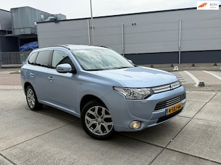 Mitsubishi Outlander 2.0 PHEV Instyle DAK AUTOMAAT APK LEER AUTOMAAT