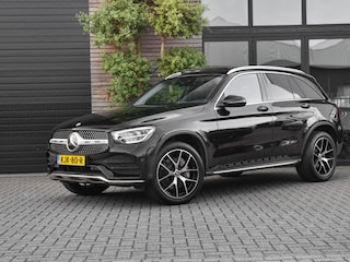 Mercedes-Benz GLC 300e 4MATIC Premium Plus AMG Line Pano Camera Sfeer verlichting
