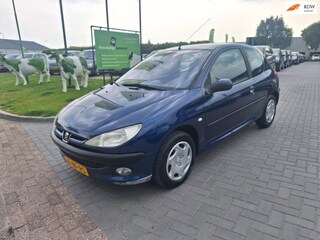 Peugeot 206 1.4 Gentry / Keurige auto / 95.149 km NAP !!