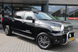 Toyota Tundra 5.7 V8 LIMITED A/T 5 ZITS 4WD VAN MARGE