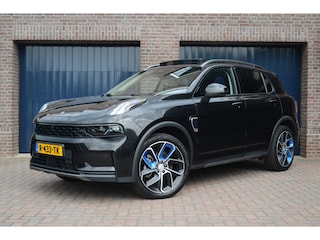 Lynk & Co 01 1.5 Plug-In Hybride | Black Edition | NL-Auto | 360 Camera | Panoramadak